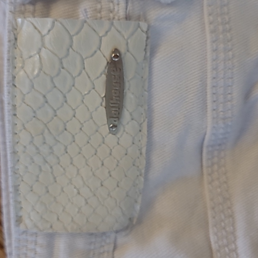 Distressed white jeans - Picture 7 of 9